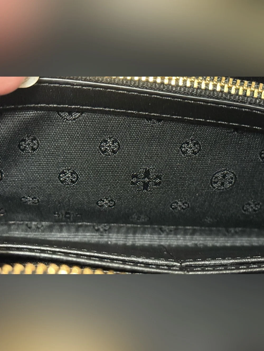 Tory Burch Black Patent Leather Women’s Wallet with Logo Medallion